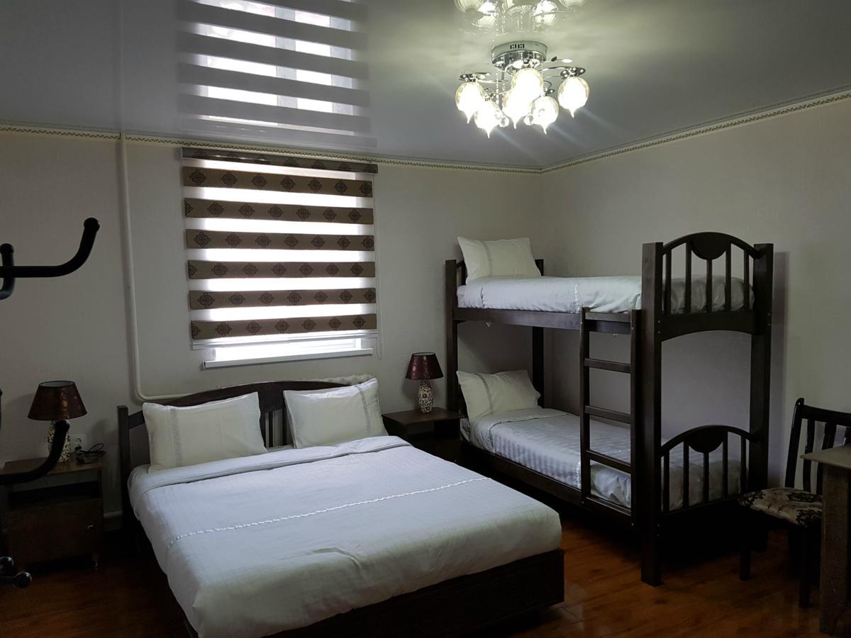 Datka Guest House Naryn Екстер'єр фото