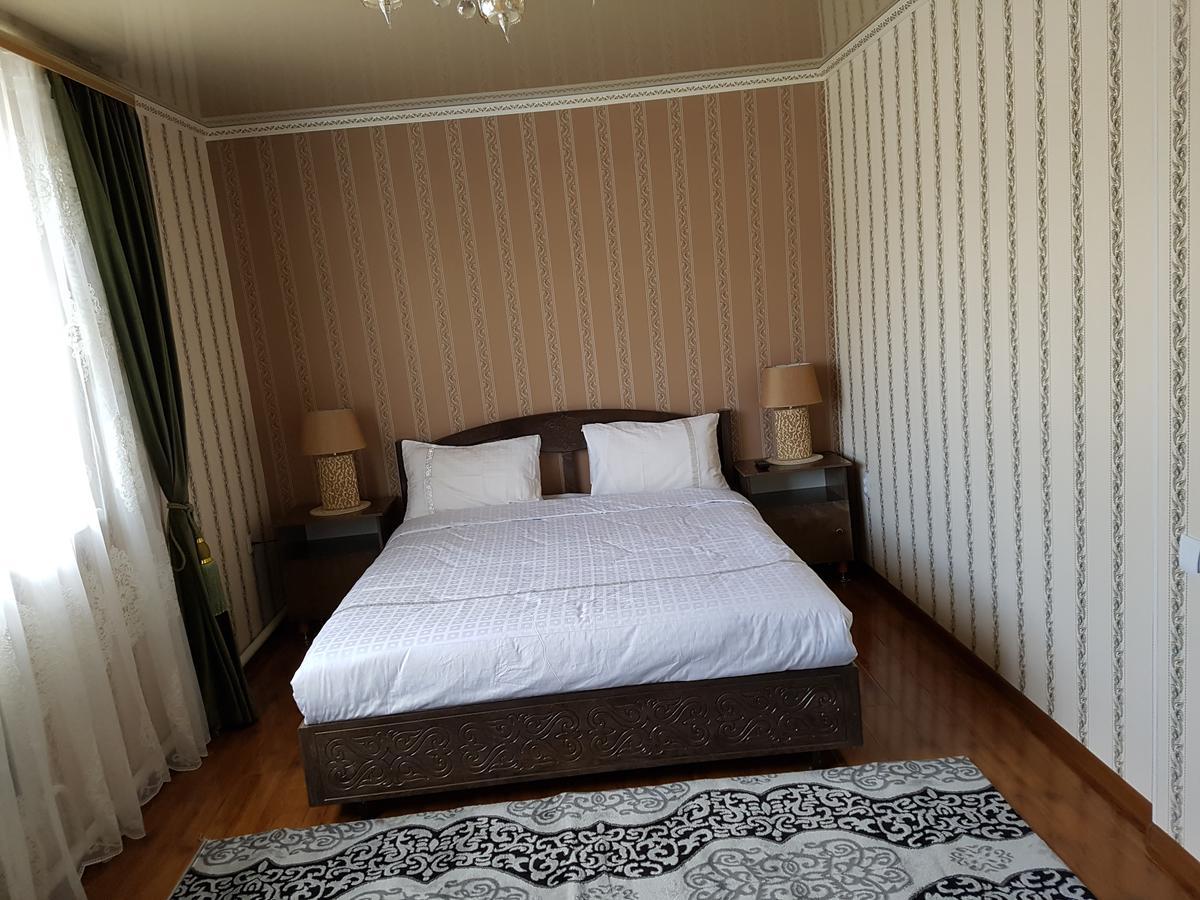 Datka Guest House Naryn Екстер'єр фото