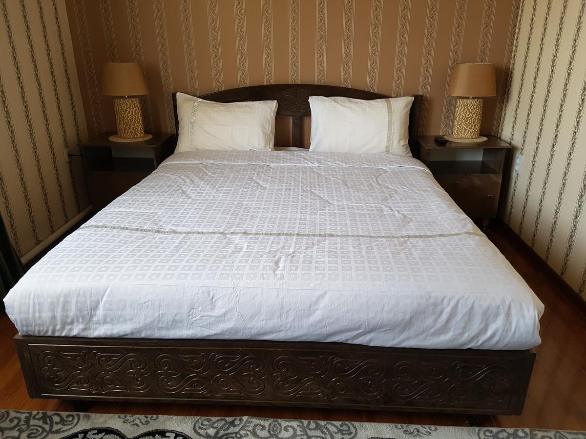 Datka Guest House Naryn Екстер'єр фото
