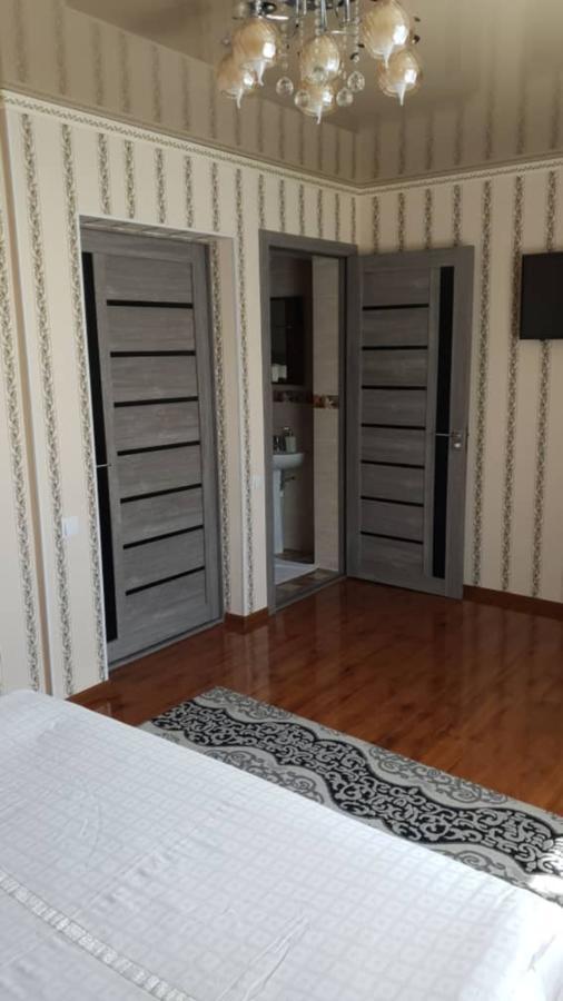 Datka Guest House Naryn Екстер'єр фото