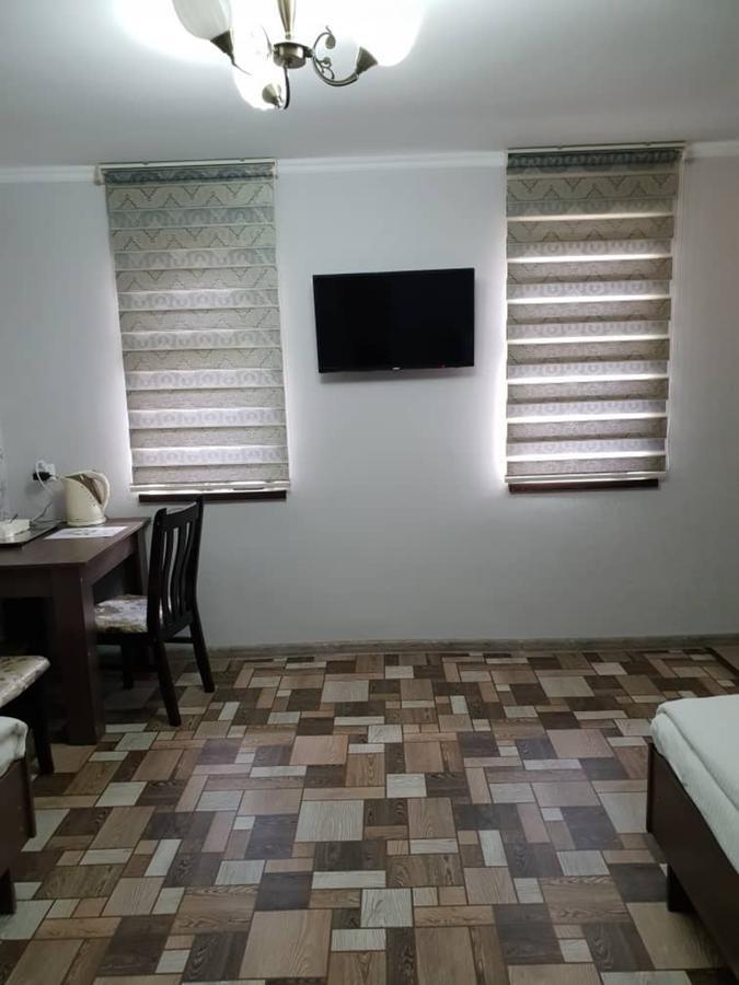 Datka Guest House Naryn Екстер'єр фото