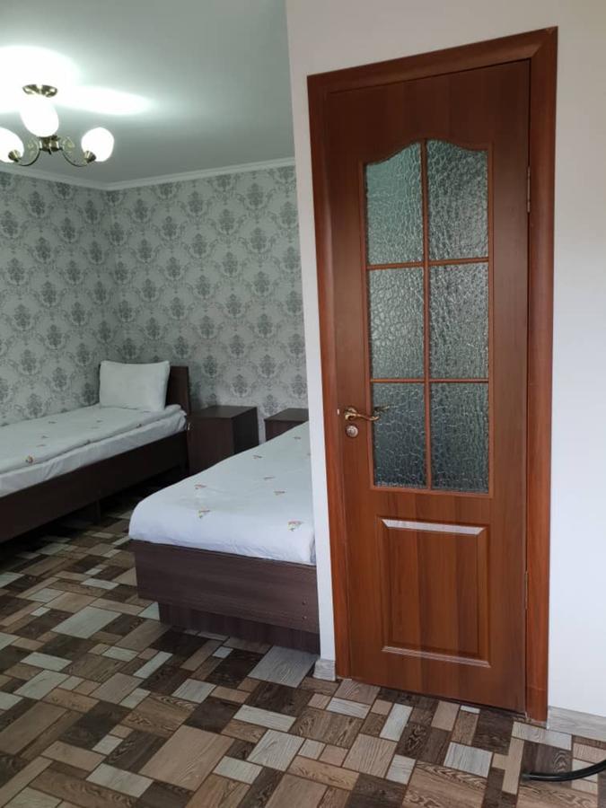 Datka Guest House Naryn Екстер'єр фото