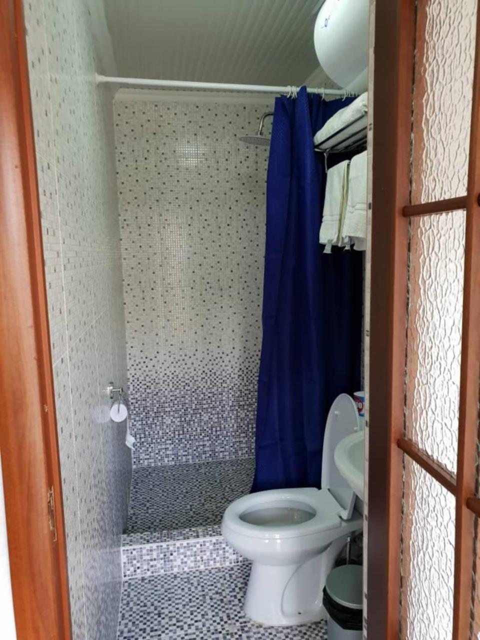 Datka Guest House Naryn Екстер'єр фото